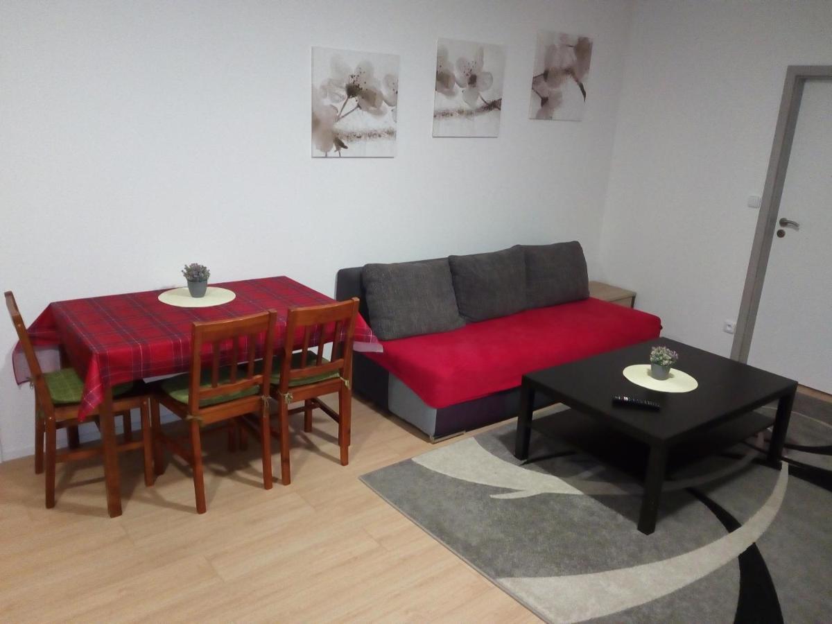 Apartman Stefanikova Zlin Exterior photo
