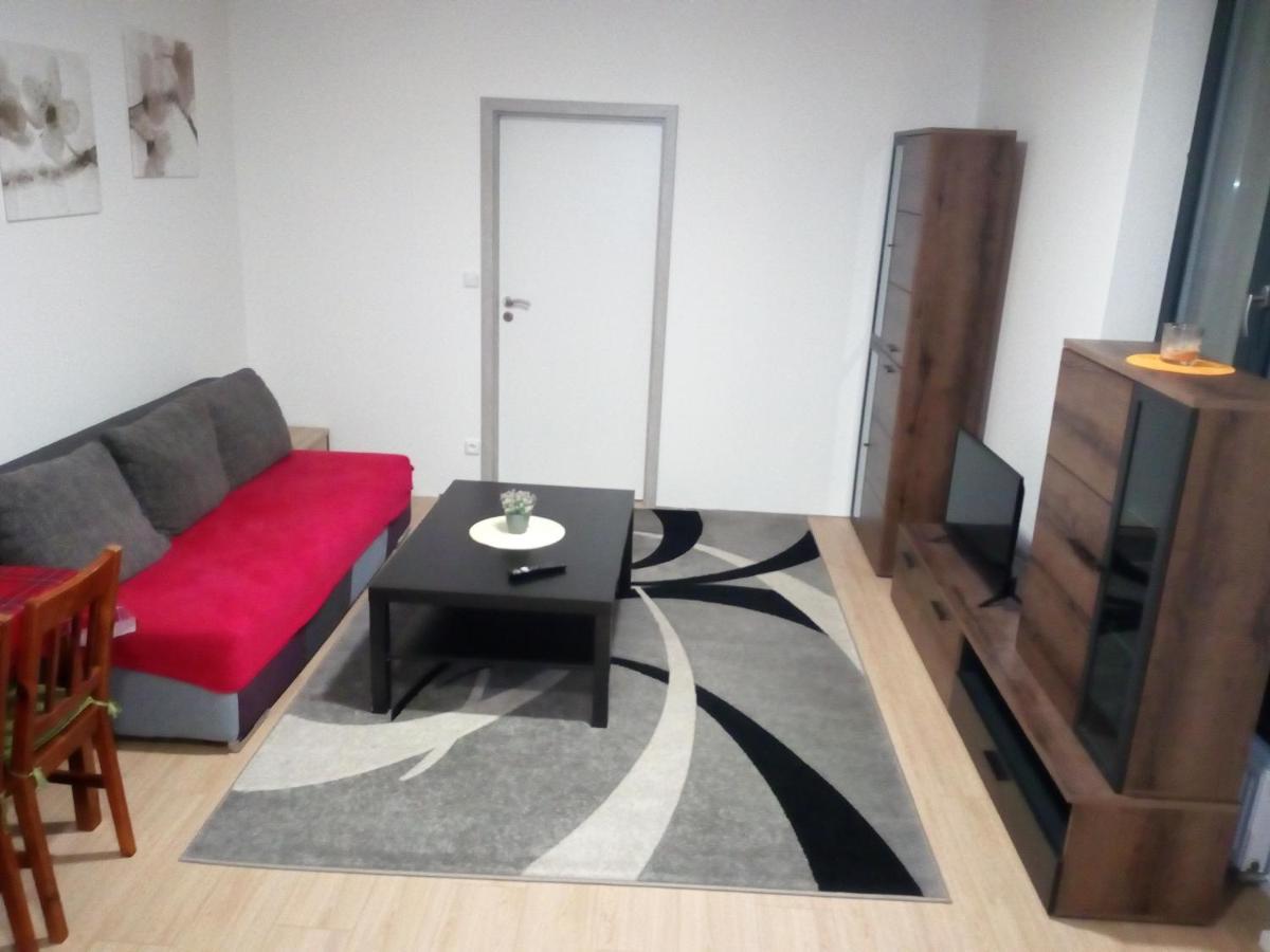 Apartman Stefanikova Zlin Exterior photo